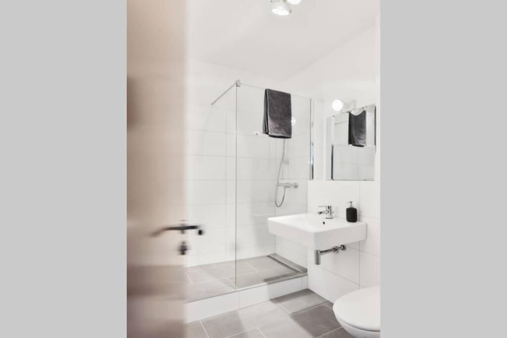 Criston Apartments - Calm Cityhome M ทือบิงเงิน ภายนอก รูปภาพ